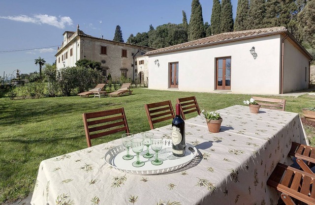 Charming residence in countryside just outside Florence!