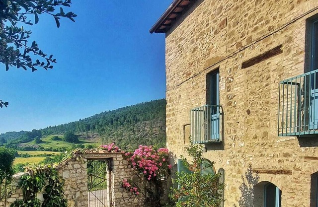 Charming rustic country house in northern Umbria with exclusive use of pool