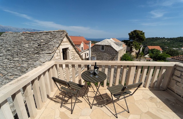 Charming stone house with exclusive complete equipment, fully air conditioned