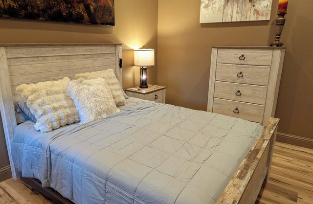 Charming studio in quaint Clovis with AC