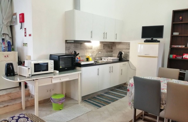 Charming studio with WiFi and AC in fantastic Cidade
