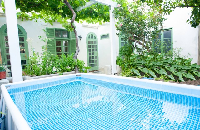 Charming Townhouse With Peaceful Garden