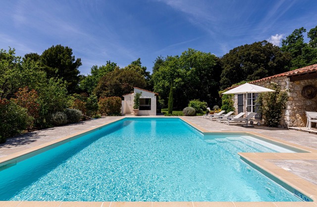 Charming villa, authenticity and tranquility - Secure swimming pool, Near the village