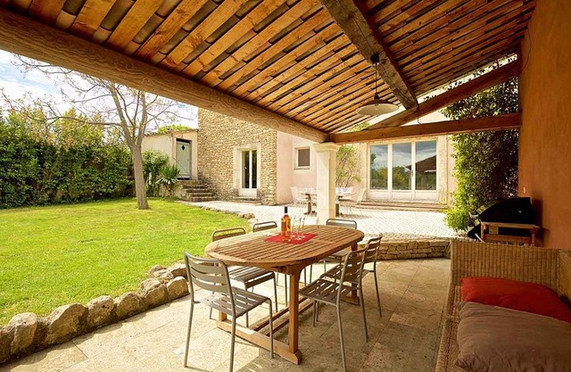 CHARMING VILLA in Goult with Pool & Wifi. **Up to $-868 USD off - limited time** We respond 24/7