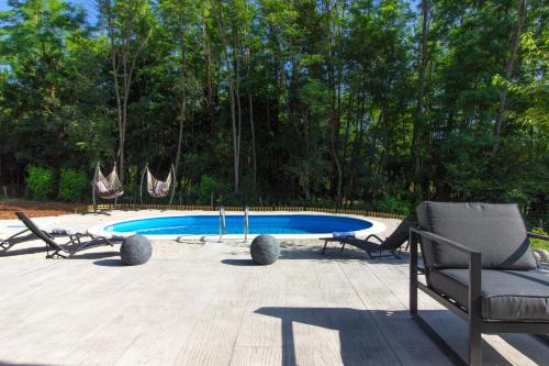 Charming villa Prisca with pool and nice view of the wood