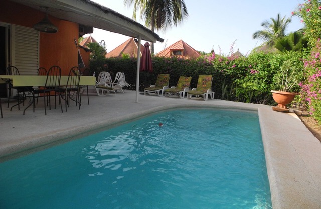 Charming villa with private pool(resi. Safari) 100m private beach with all comforts