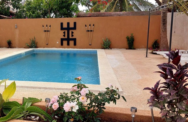 Charming villa with swimming pool between sea and lagoon
