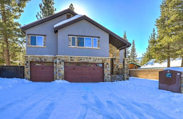 Chateau de Navahoe-Luxury Home w/Roof Top Hot Tub