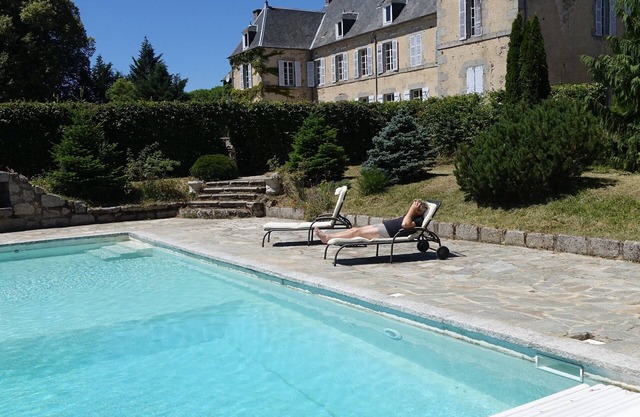 Chateau in Creuse with large swimming pool