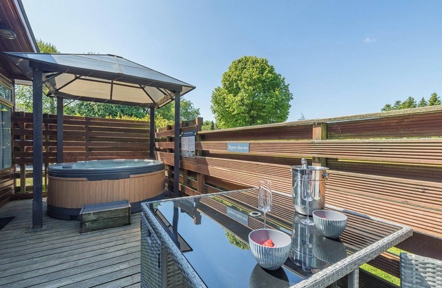 Chatsworth Superior Pet Friendly