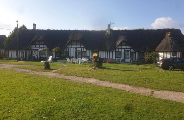Chaumière du Château d'ô et sa Petite Ferme au Calme a la Campagne