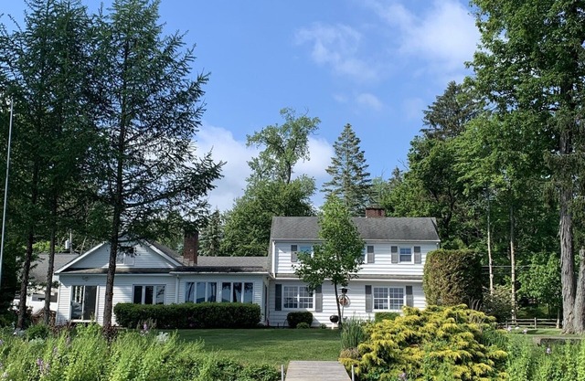 Chautauqua Lakefront Home in the Heart of Lakewood’s Gold Coast