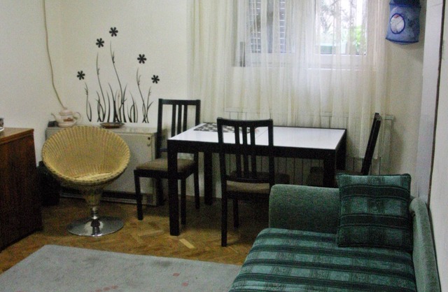 Cheap and comfortable apartment near the city center