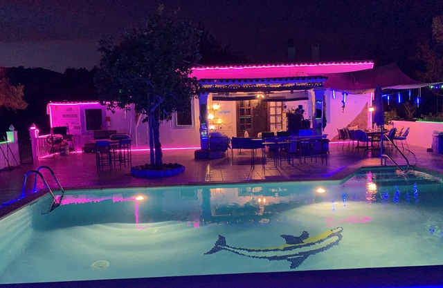 CHEERFUL MAGIC VILLA IBIZA POOL FREE WIFI 5 DOUBLE bedrooms 3 WC 2 Kitchens