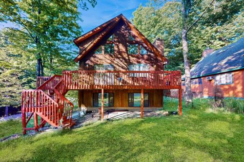 Chestnut Hill Hideaway