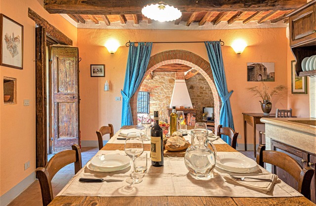 Chianti View, Garden for your small Family, Pool & Jacuzzi