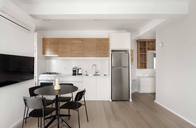 Chic 10 Keren Hayesod