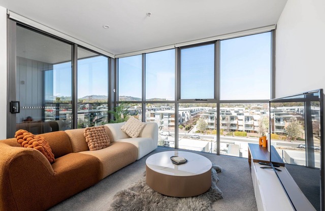 Chic 2 Bedroom Escape with Premium Amenities