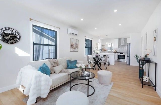 Chic Comfort Meets Prime Location Mid-Term Rental in the Heart of Eagle Rock