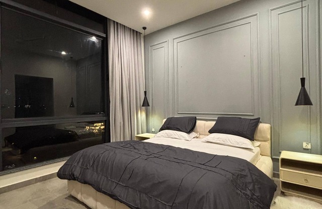 Chic & Cozy 2BR Apt Premium Massage Chair Skypark1 Gulberg Greens Islamabad