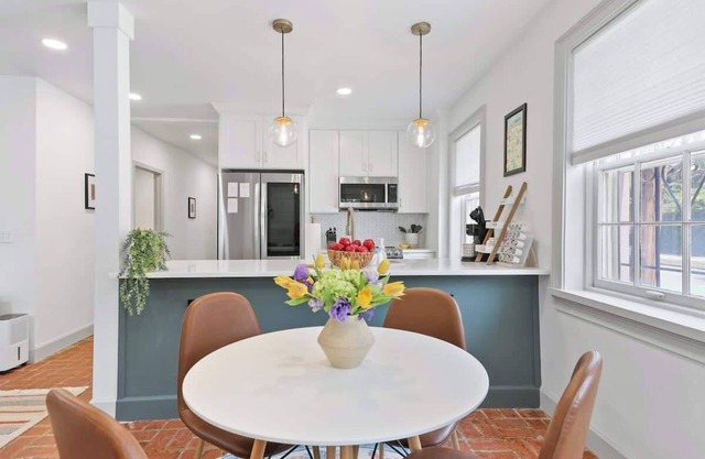 Chic Historic District Retreat | Walk to Forsyth & River Street