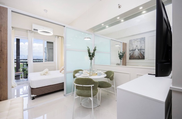Chic Studio With Balcony & City View Near Airport