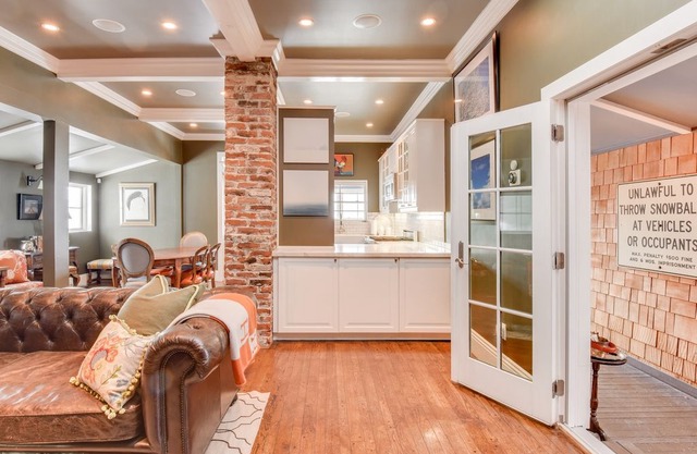 Chic Truckee Lodge Just a Block from Downtown!