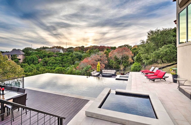 Chic Villa w/ Infinity Pool, 10 Miles to Downtown!