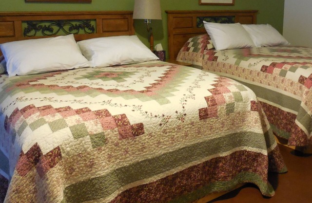 Chilkoot Haven in Haines room #3, right on the Chilkoot River, Bear Viewing
