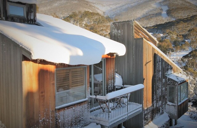 CHILL-OUT - THREDBO - freestanding ski cabin - self check-in