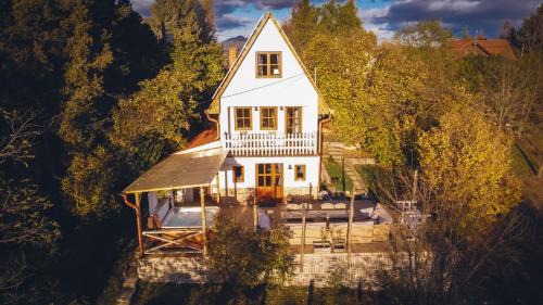 Chillinn Bikavér Cottage Eger