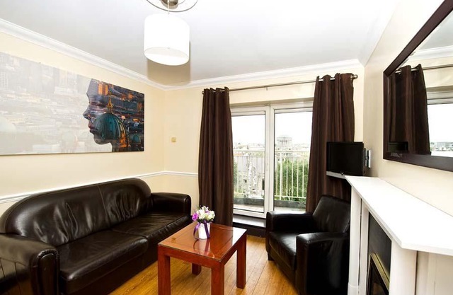 CHRISTCHURCH - 2 Bedroom Penthouse