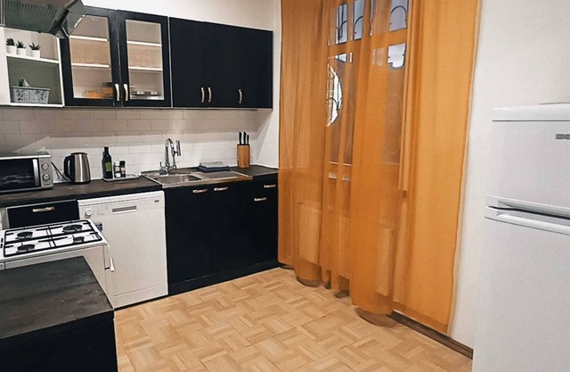City center 2 bedrooms specious apartment