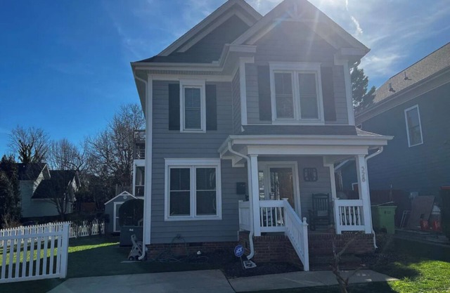 City of Oaks cottage in Raleigh