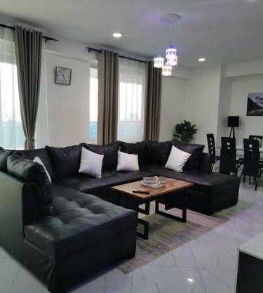 Cityview Penthouse 10th, With Rooftop Pool