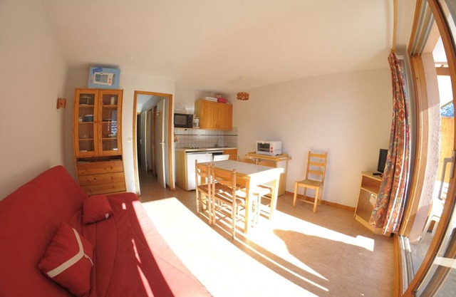 Claret 2 Studio 3 - One Bedroom Apartment, Sleeps 4