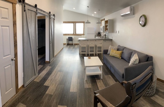 Clean, affordable apartment in Bend
