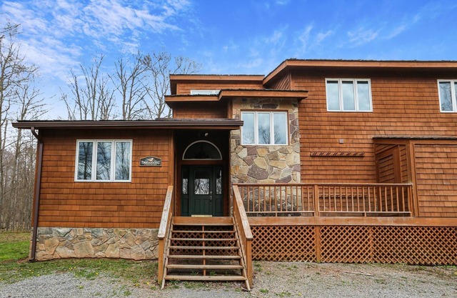 Clean, comfortable, convenient townhome is an excellent vacation location!