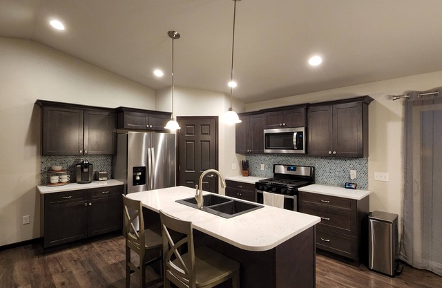 Clean & Comfortable with Easy Access to the Black Hills