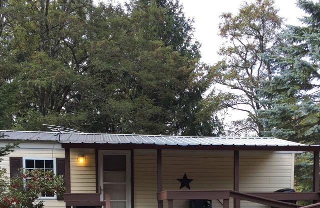 Clean secluded home located near ADK attractions and Lake Champlain!