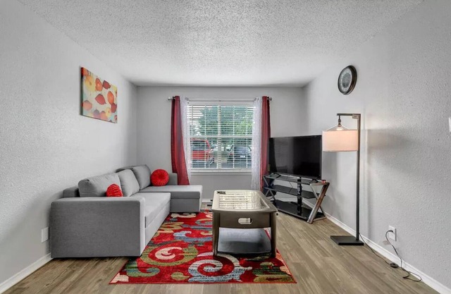 Clean | Stylish | Parking | Pool near the AT&T Stadium