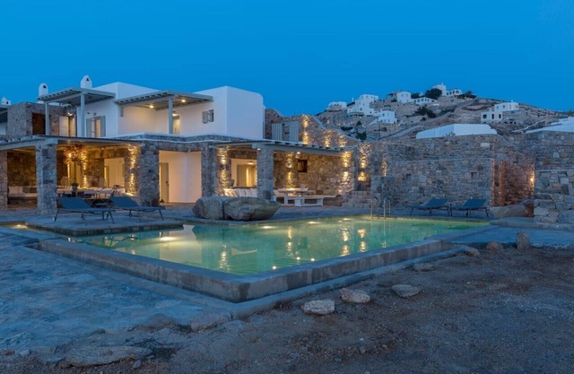 Cliff Top Luxury Villa Pan has Stunning Views of Aegean Sea