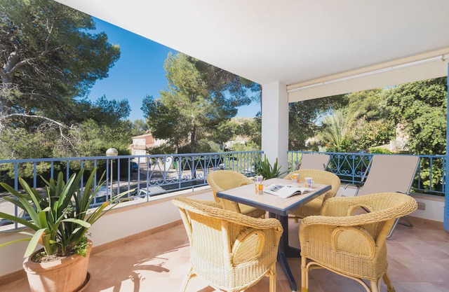Clivies 1b - Two Bedroom Apartment, Sleeps 4