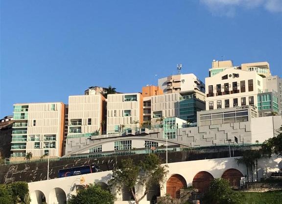 Cloc Marina Residence