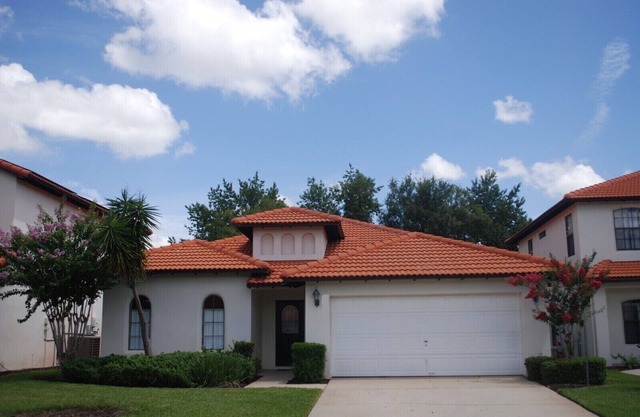 Close to all resorts, gated 4br 3bth w/Pool/Jacuzzi😎 Perfect for the Parks🌴