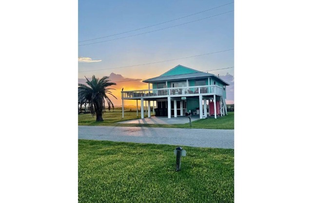 Close to All Things Beachy! Ocean View!