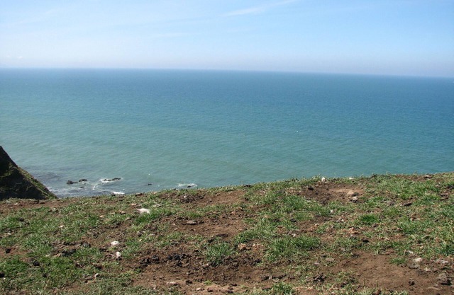 close to Bude beaches, family friendly, quiet village, wifi, private parking