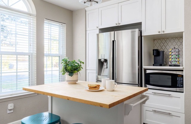Close to Town, Beautiful Decor | Quaint-essential