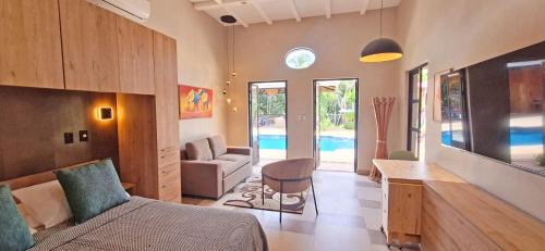 Club Heasa - Men Only