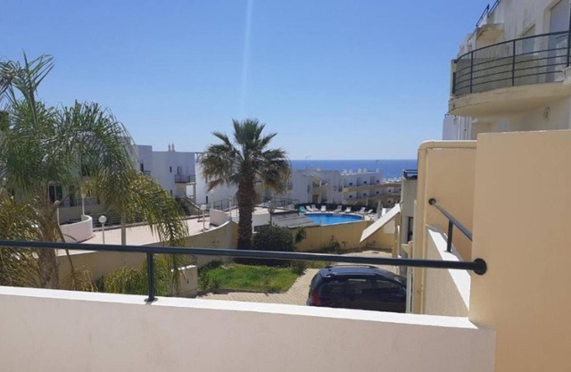 Clube Meia Praia - Three-bedroom Apartment